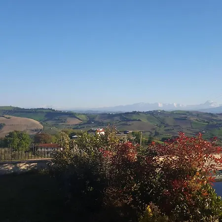 Prázdninový dům Rustic House In Ripatransone With Private Pool
